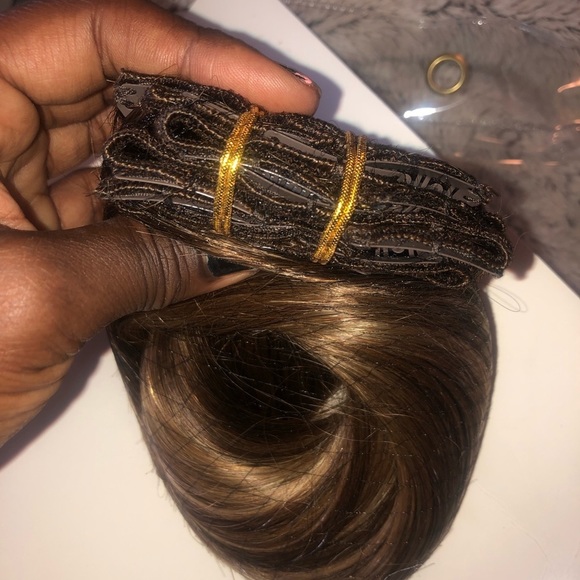 ✨ 20” #4 #27 FULL
HEAD 120G HUMAN HAIR CLIP INS?